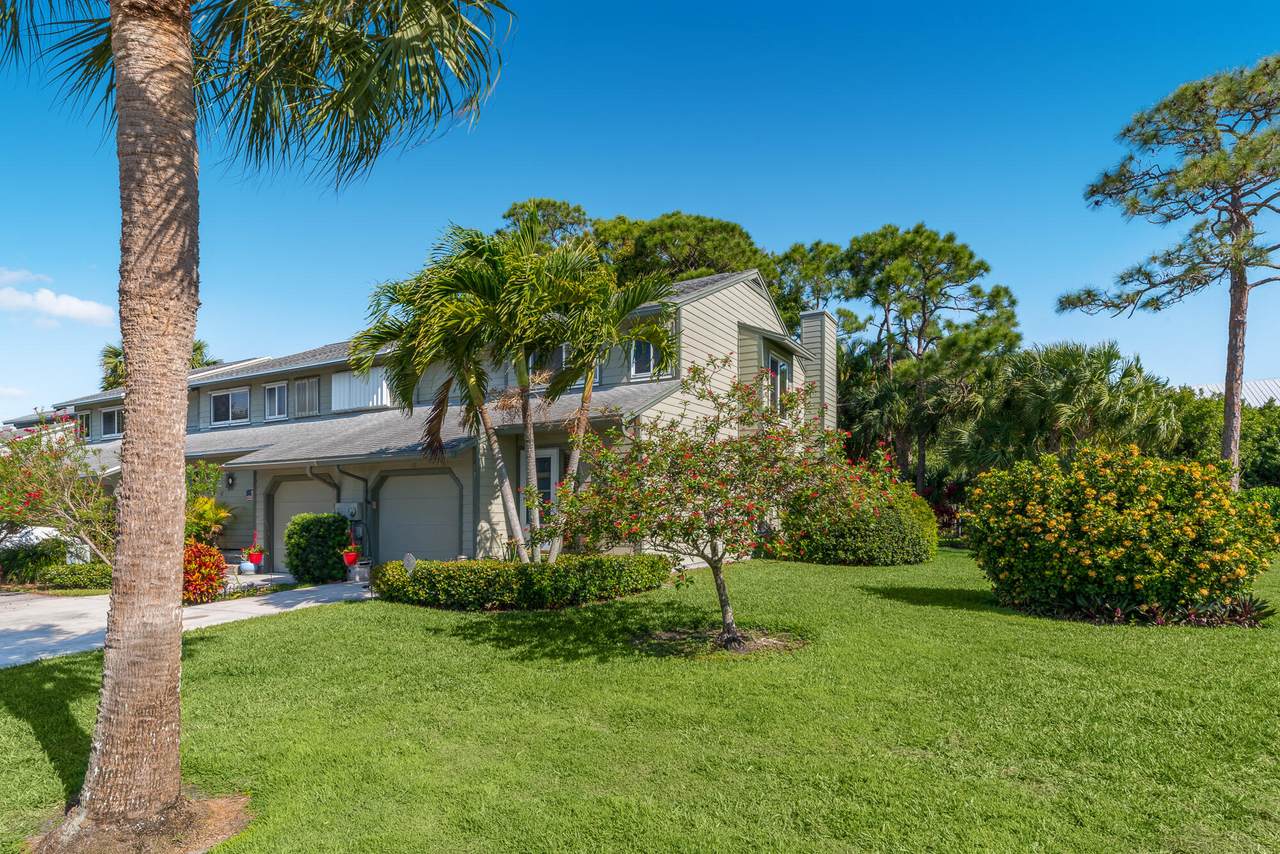 697 Wax Myrtle Way - Photo 1