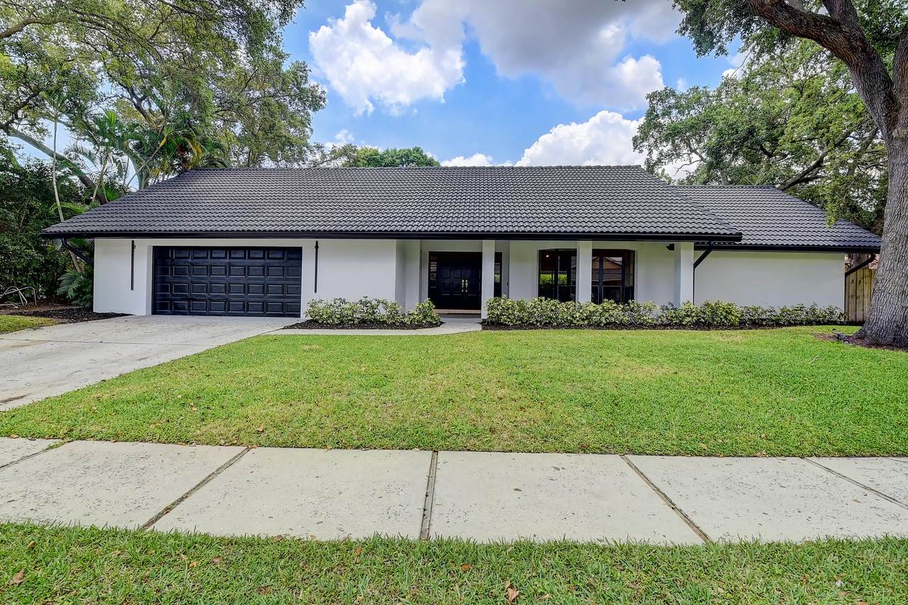 3120 Saint James Drive - Photo 1