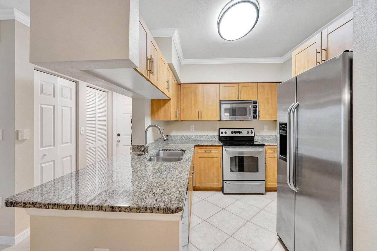 6533 Emerald Dunes Drive - Photo 1