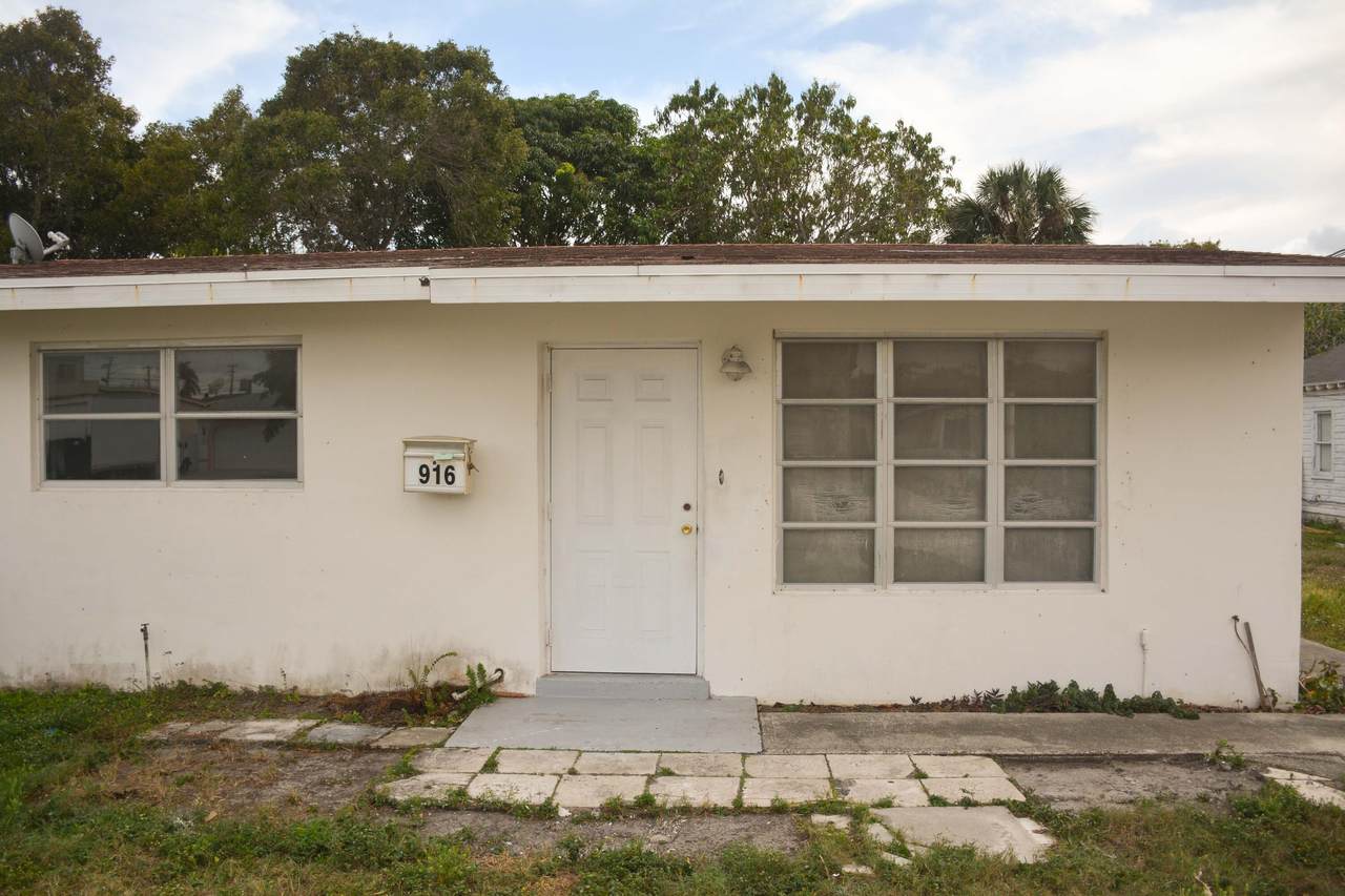 916 Alamanda Road - Photo 1