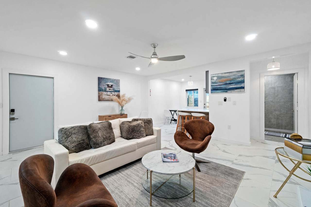 711 2nd Street - Photo 1