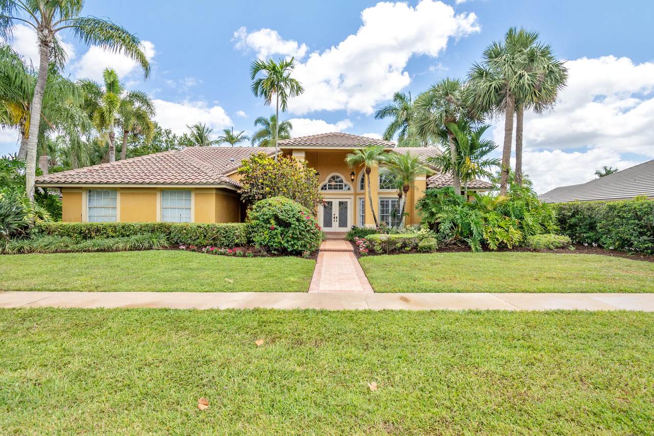 2155 Greenview Cove Drive - Photo 1