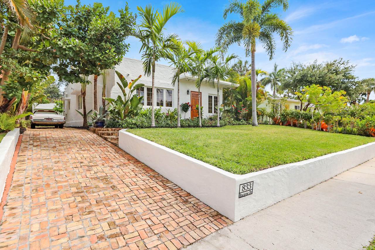 833 Biscayne Drive - Photo 1