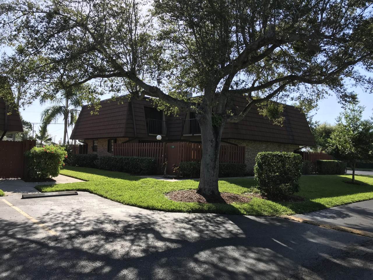 1440 Lawnwood Circle - Photo 1