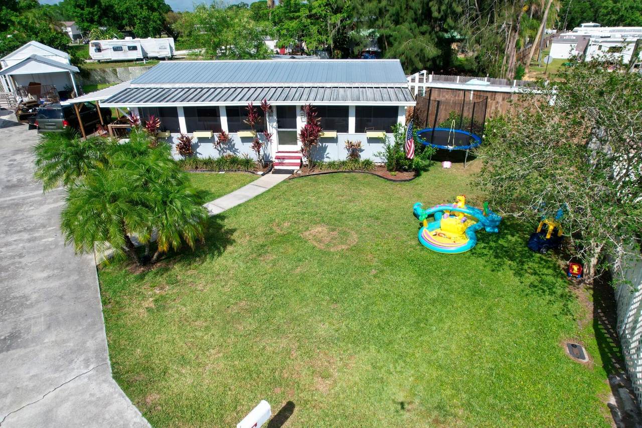 3121 32nd Court - Photo 1