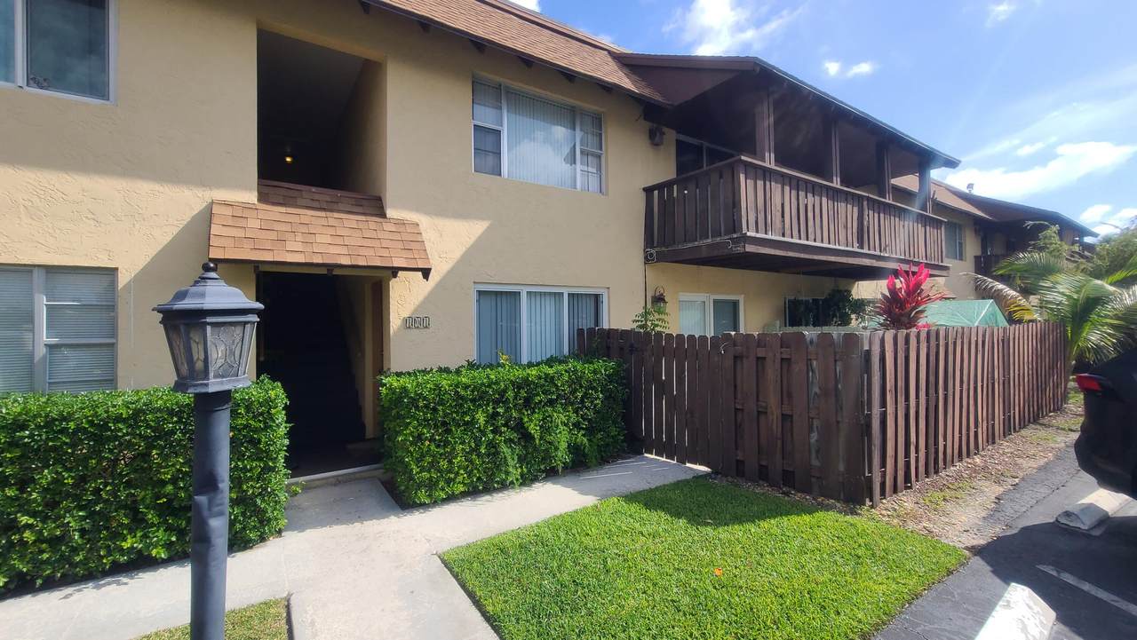 312 Southwind Court - Photo 1