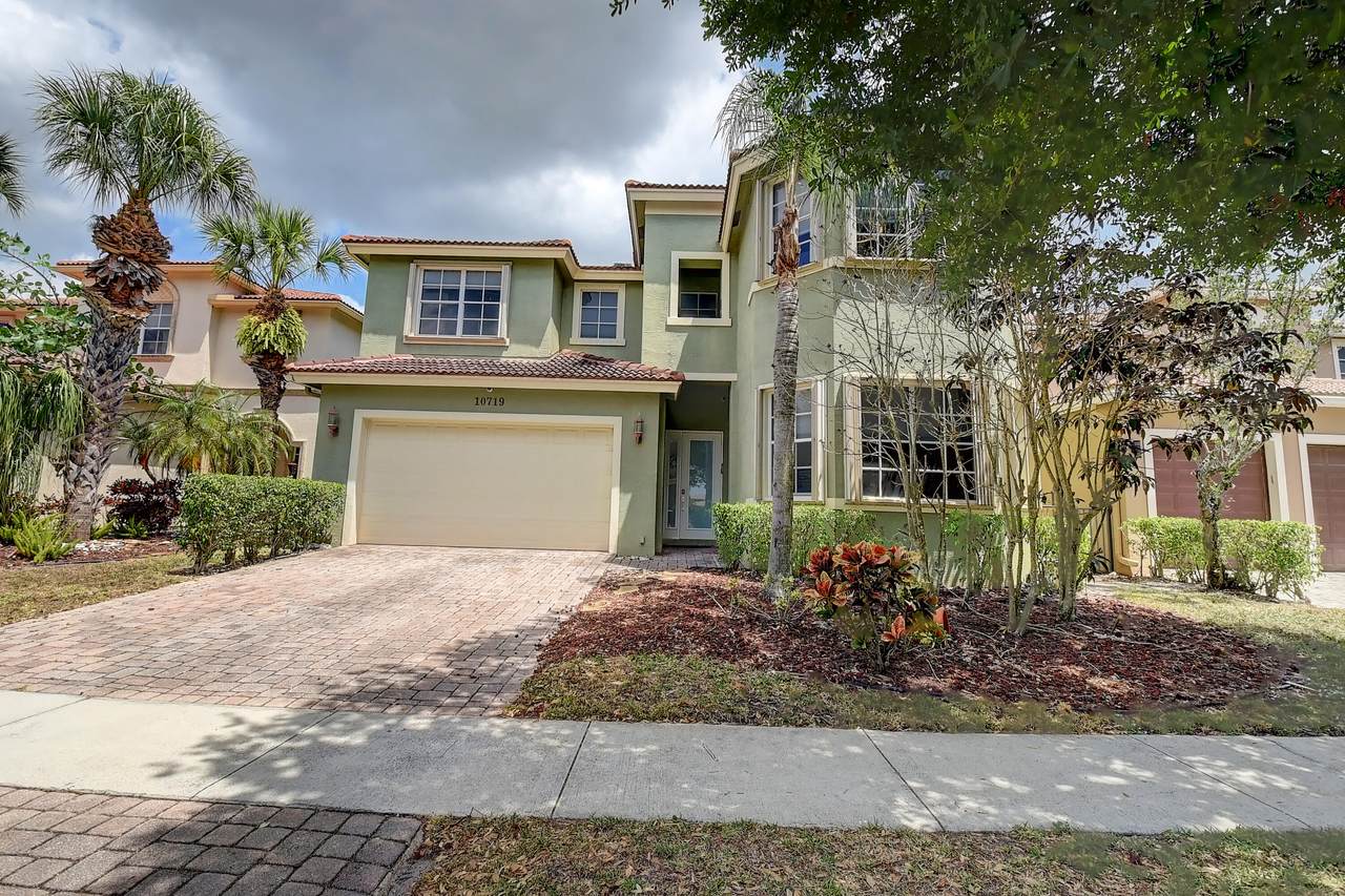 10719 Lake Wynds Court - Photo 1