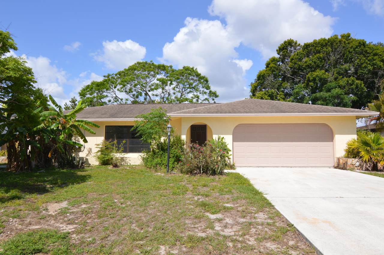 1574 Croquet Street - Photo 1