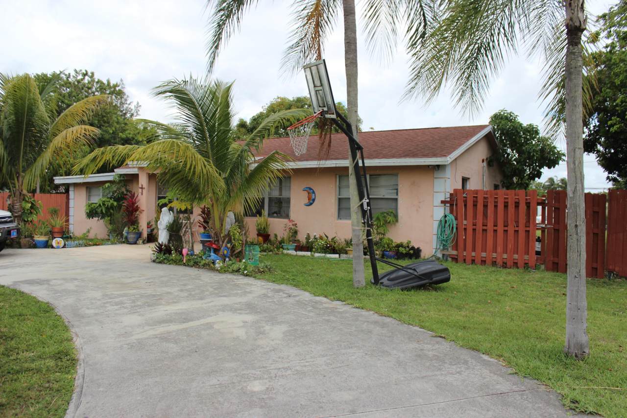 4135 Luzon Avenue - Photo 1