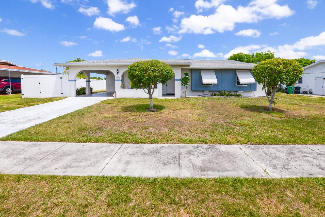 873 Goodrich Street - Photo 1