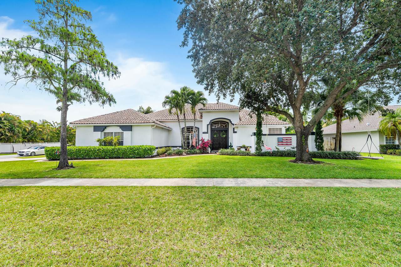 1847 Primrose Lane - Photo 1