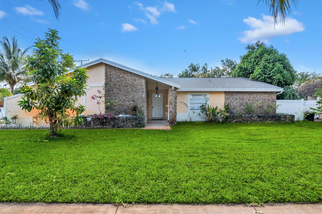 1206 Fernlea Drive - Photo 1