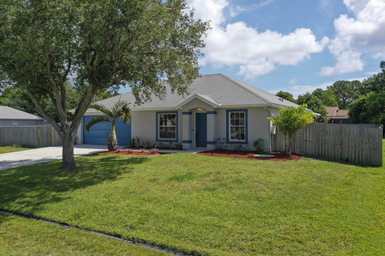 1725 Gemini Lane - Photo 1