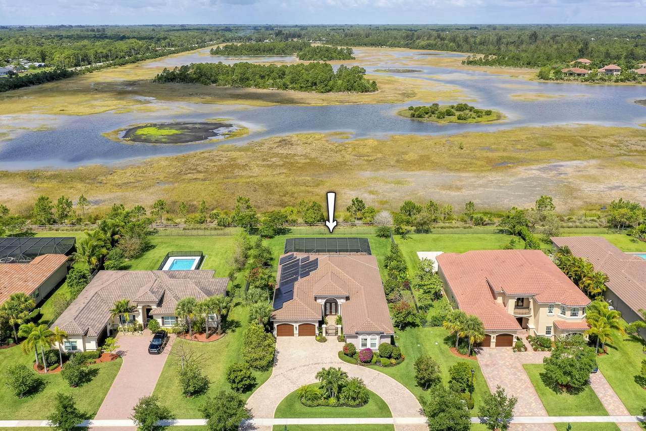 7673 Maywood Crest Drive - Photo 1