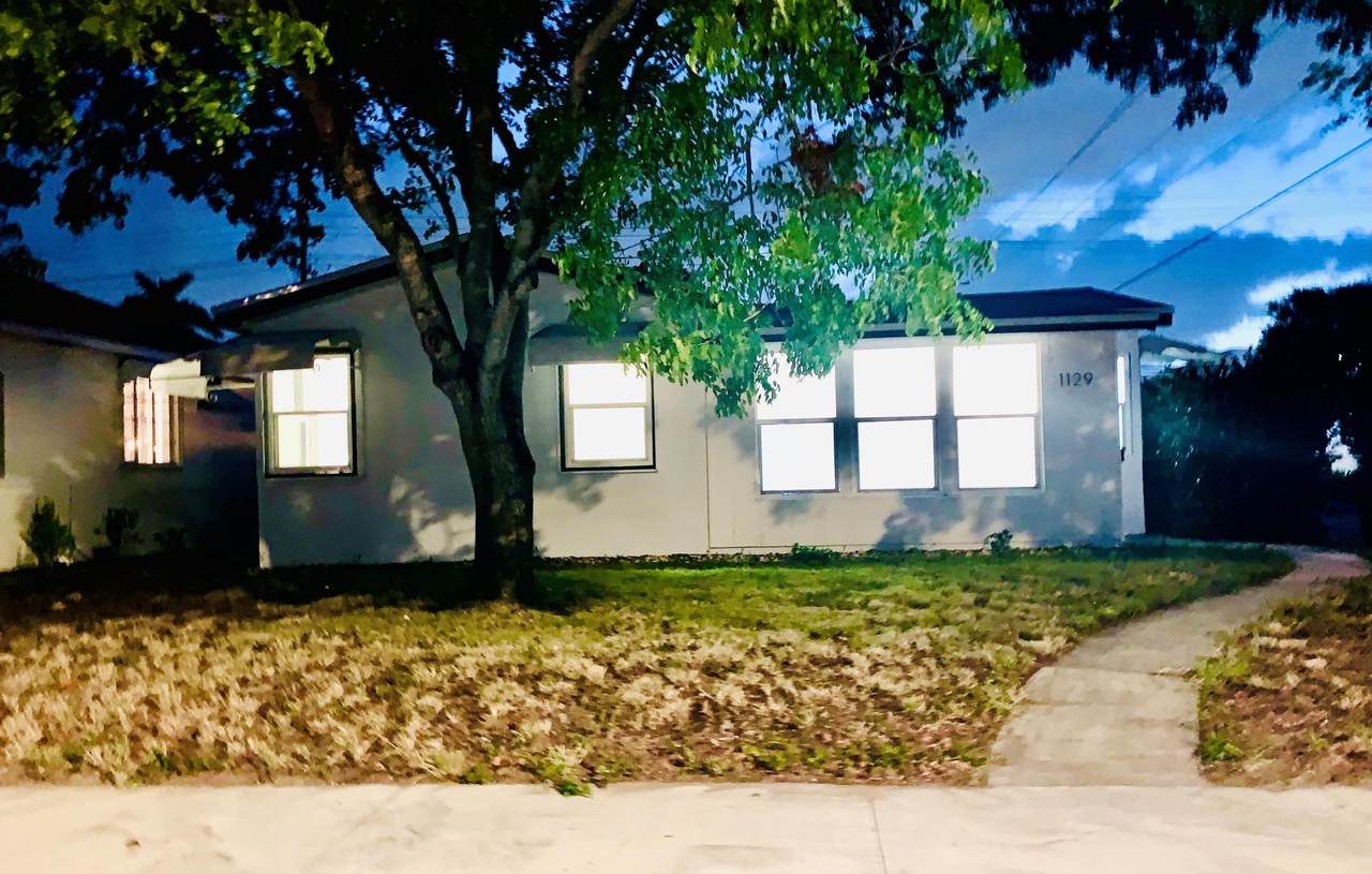 1129 J Street - Photo 1