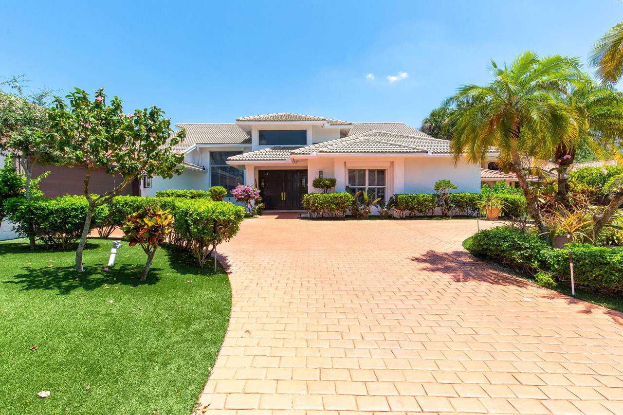11139 Isle Brook Court - Photo 1