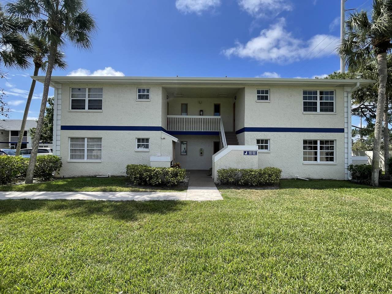 1518 Royal Green Circle - Photo 1