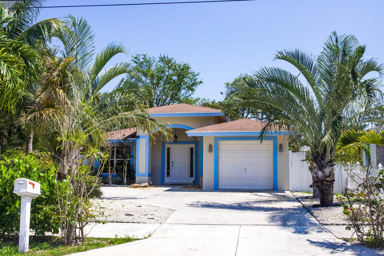 307 6th Avenue - Photo 1