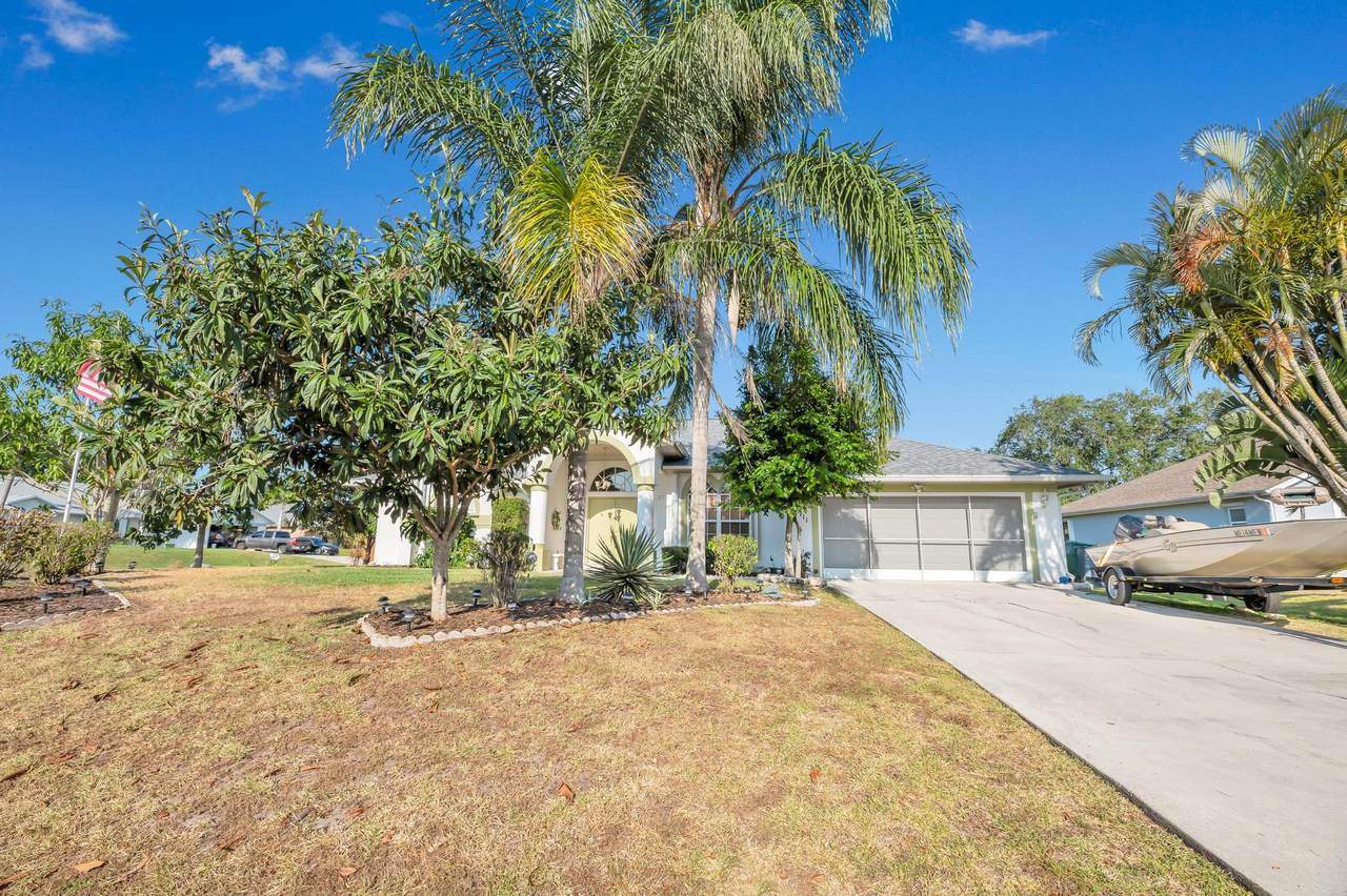 2711 Fall Street - Photo 1
