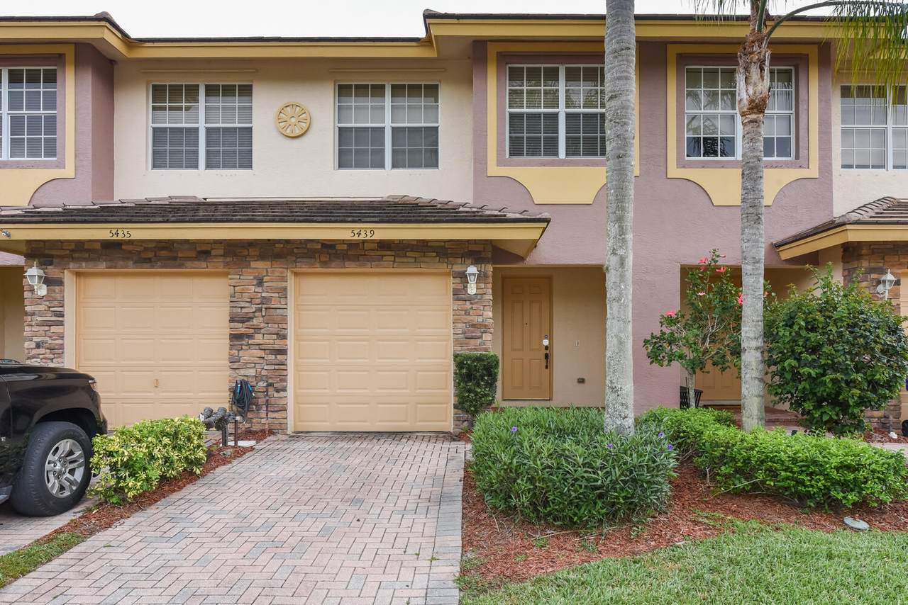 5439 Moseley Drive - Photo 1
