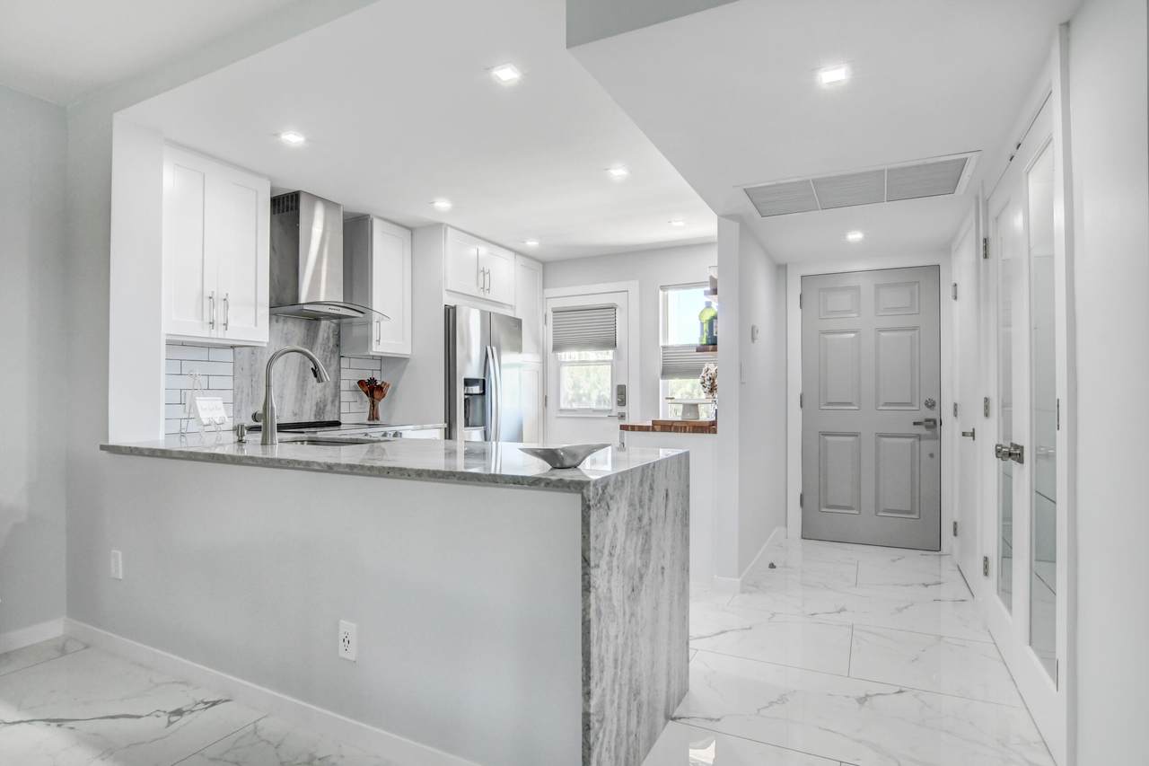 `2871 Ocean Boulevard - Photo 1