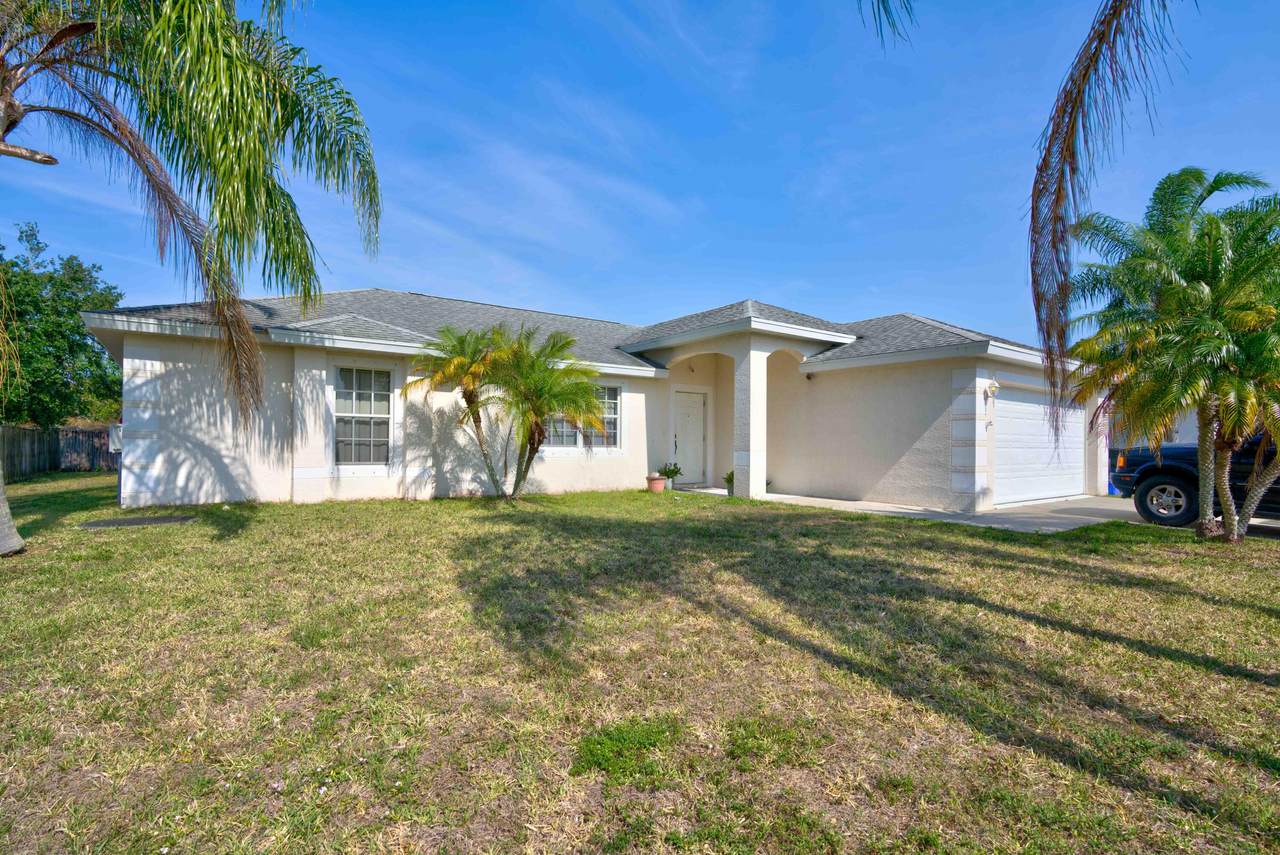 2450 Avondale Street - Photo 1
