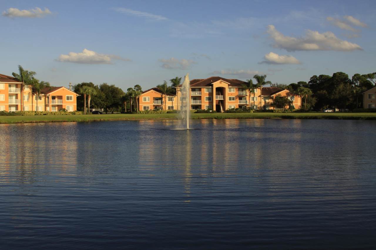 281 Palm Drive - Photo 1