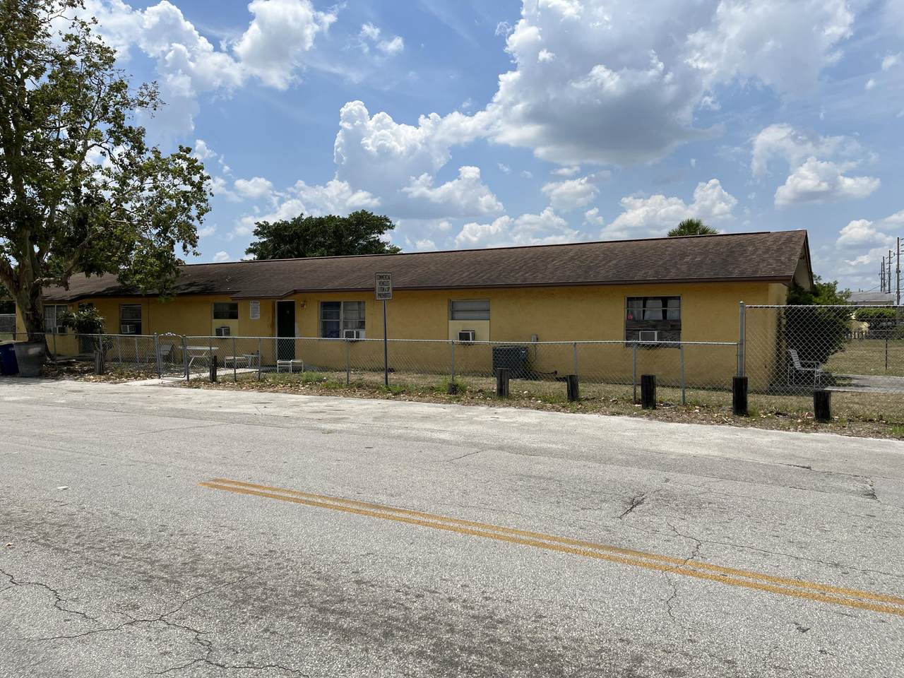 435 23rd Street - Photo 1