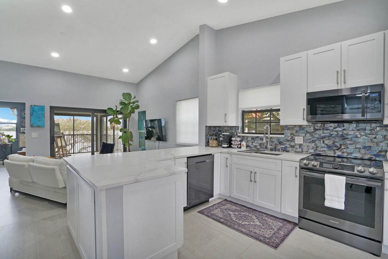 802 Republic Court - Photo 1