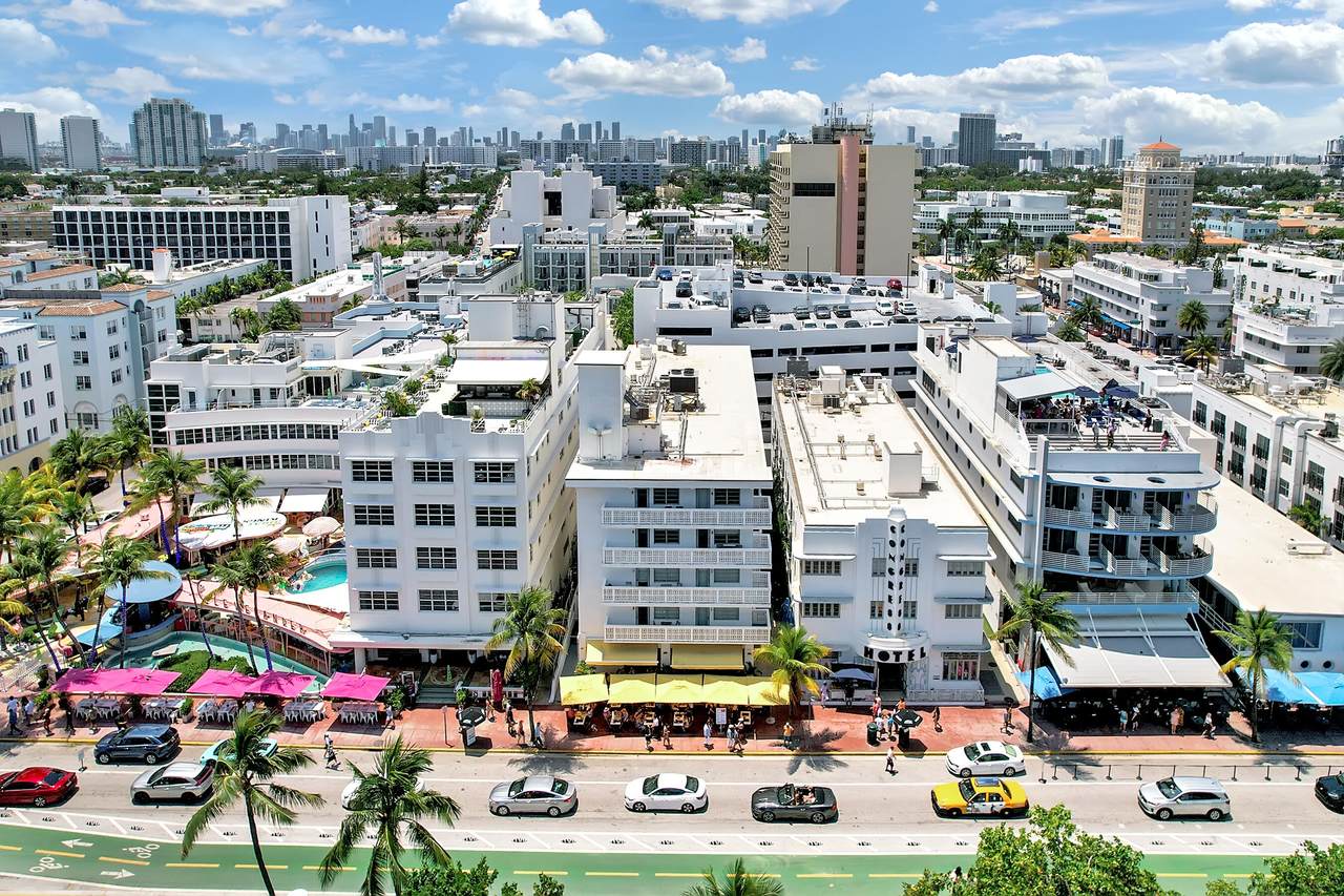 1024 Ocean Drive - Photo 1