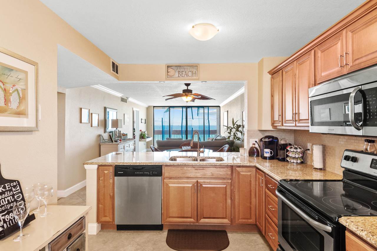 9940 Ocean Drive - Photo 1