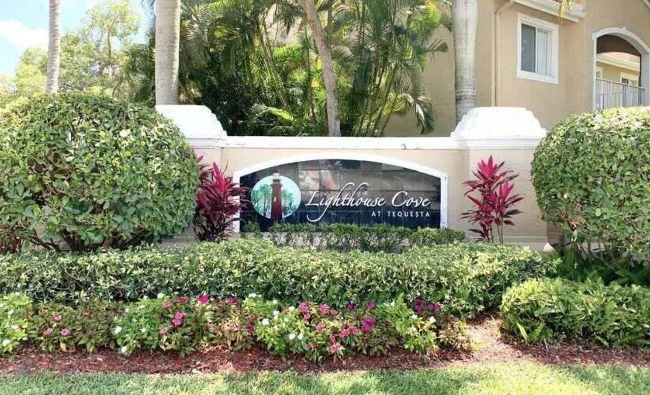284 Village Boulevard - Photo 1