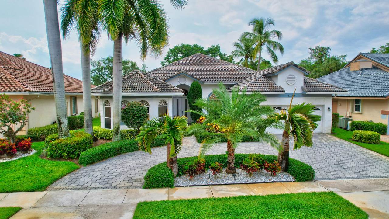 7645 La Corniche Circle - Photo 1