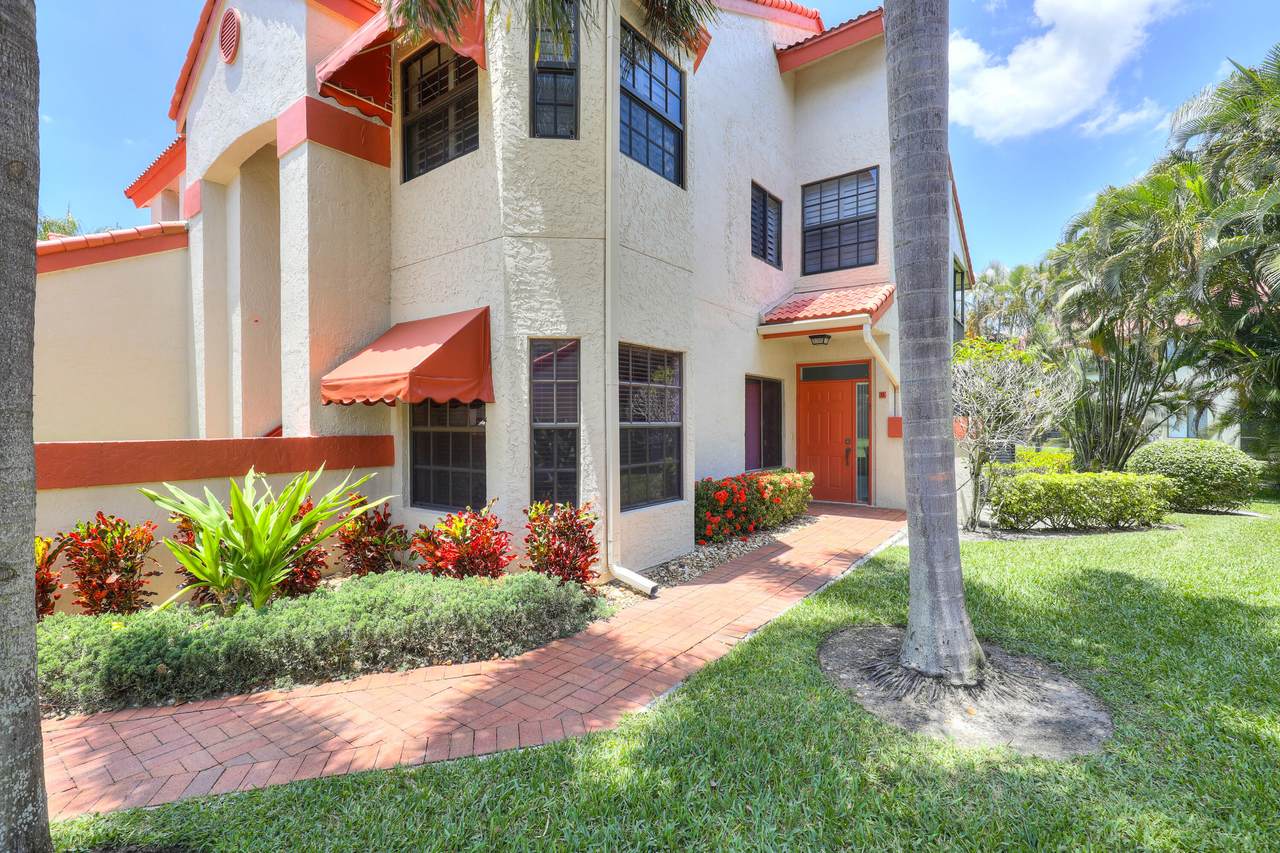 7832 Lexington Club Boulevard - Photo 1