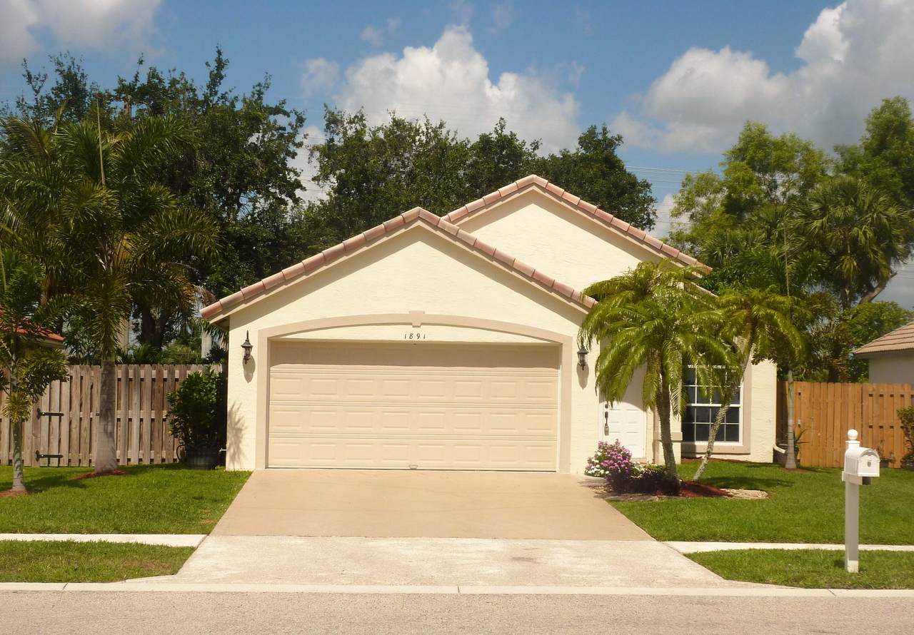 1891 Oak Berry Circle - Photo 1