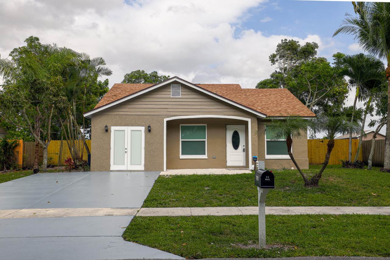 1392 Thornridge Lane - Photo 1