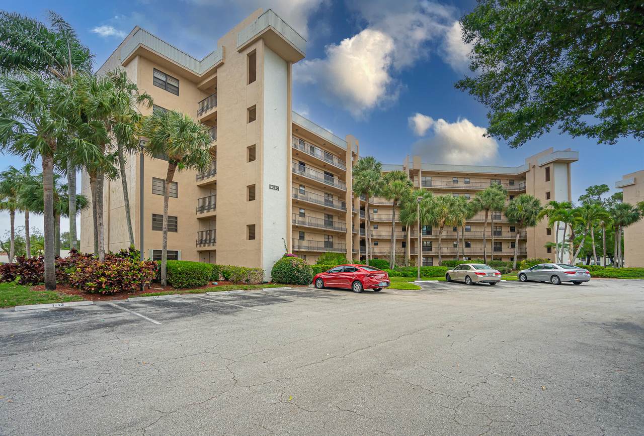 4640 Lucerne Lakes Boulevard - Photo 1
