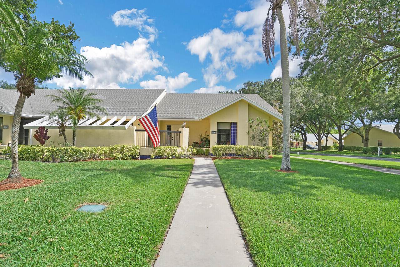 10930 Lake Front Place - Photo 1