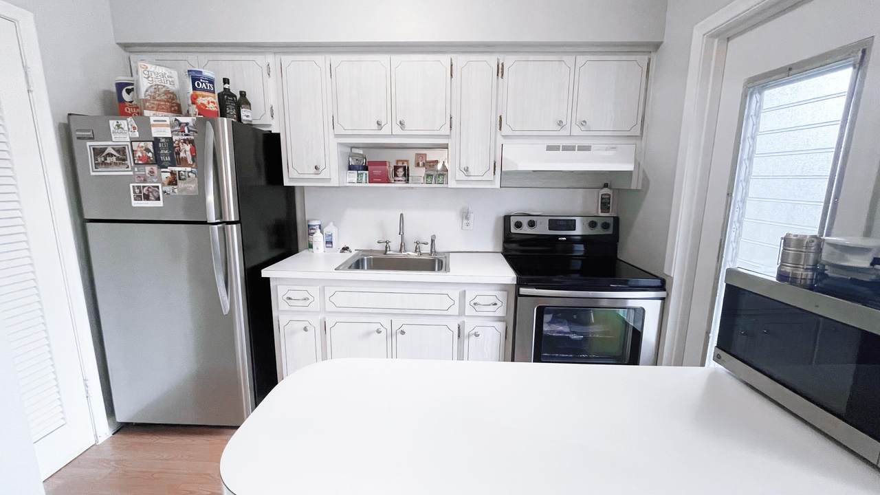 2131 42nd Court - Photo 1