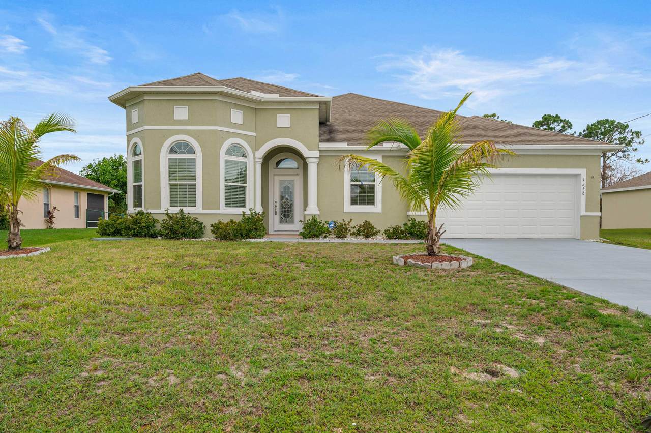 1258 Emerald Avenue - Photo 1