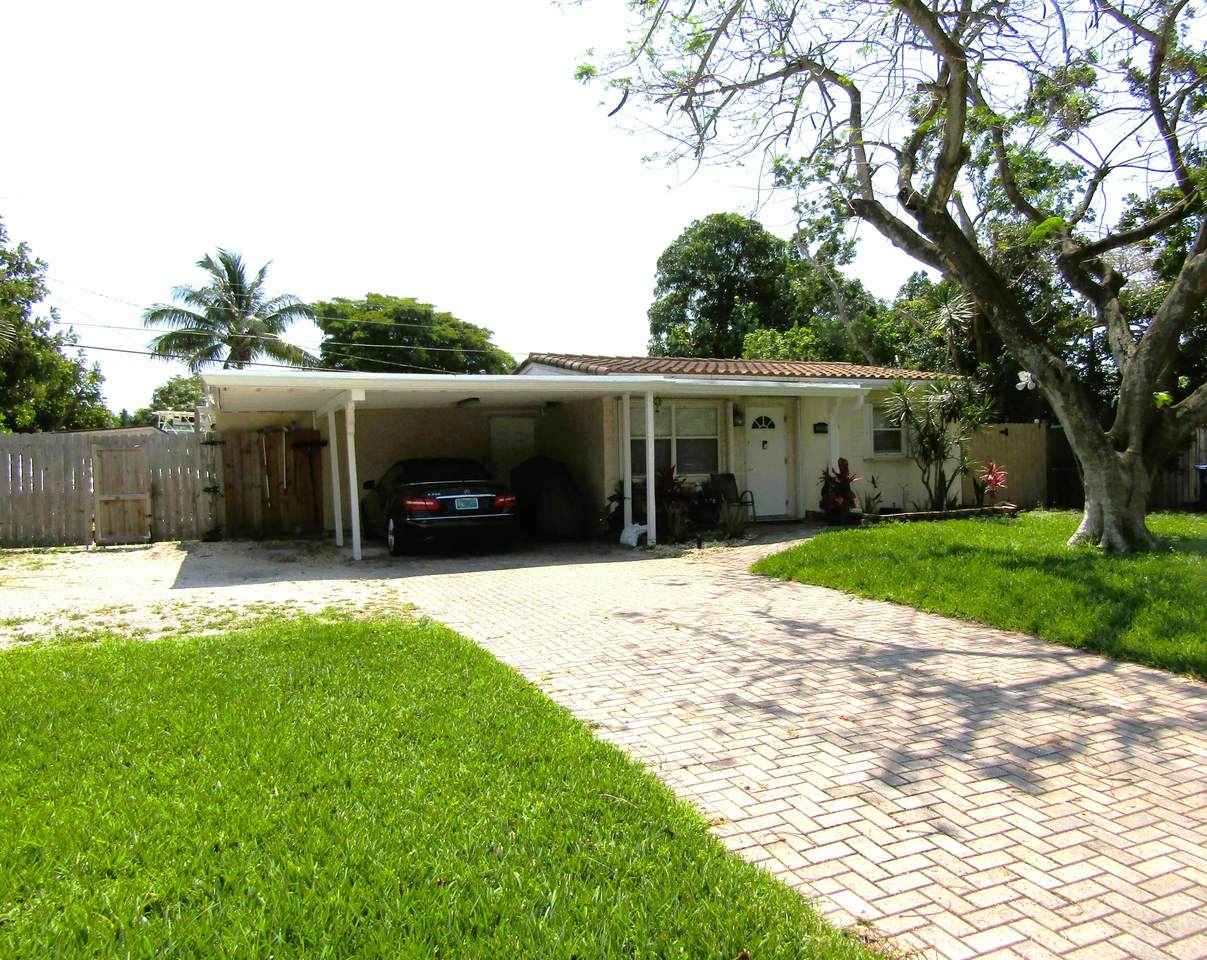 3050 12th Avenue - Photo 1