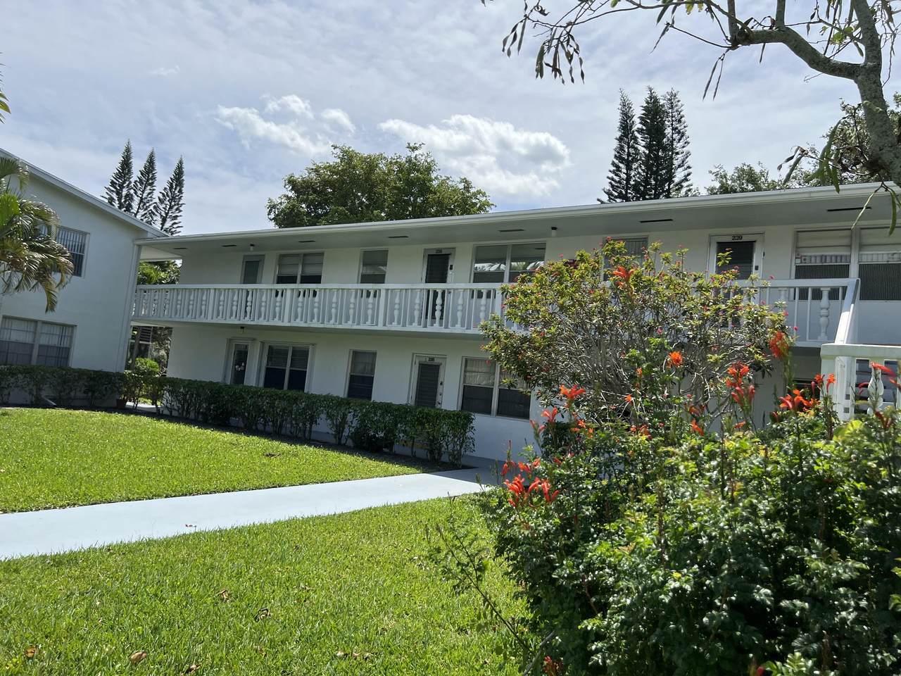 226 Sussex L - Photo 1