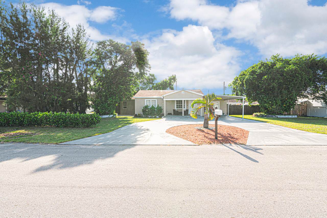 612 Neptune Street - Photo 1