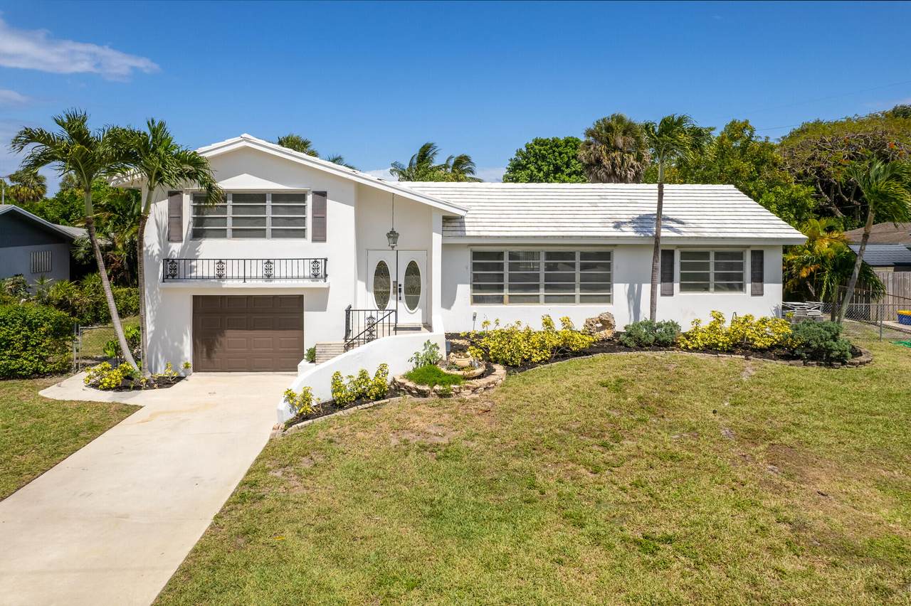 6902 Tradewind Way - Photo 1