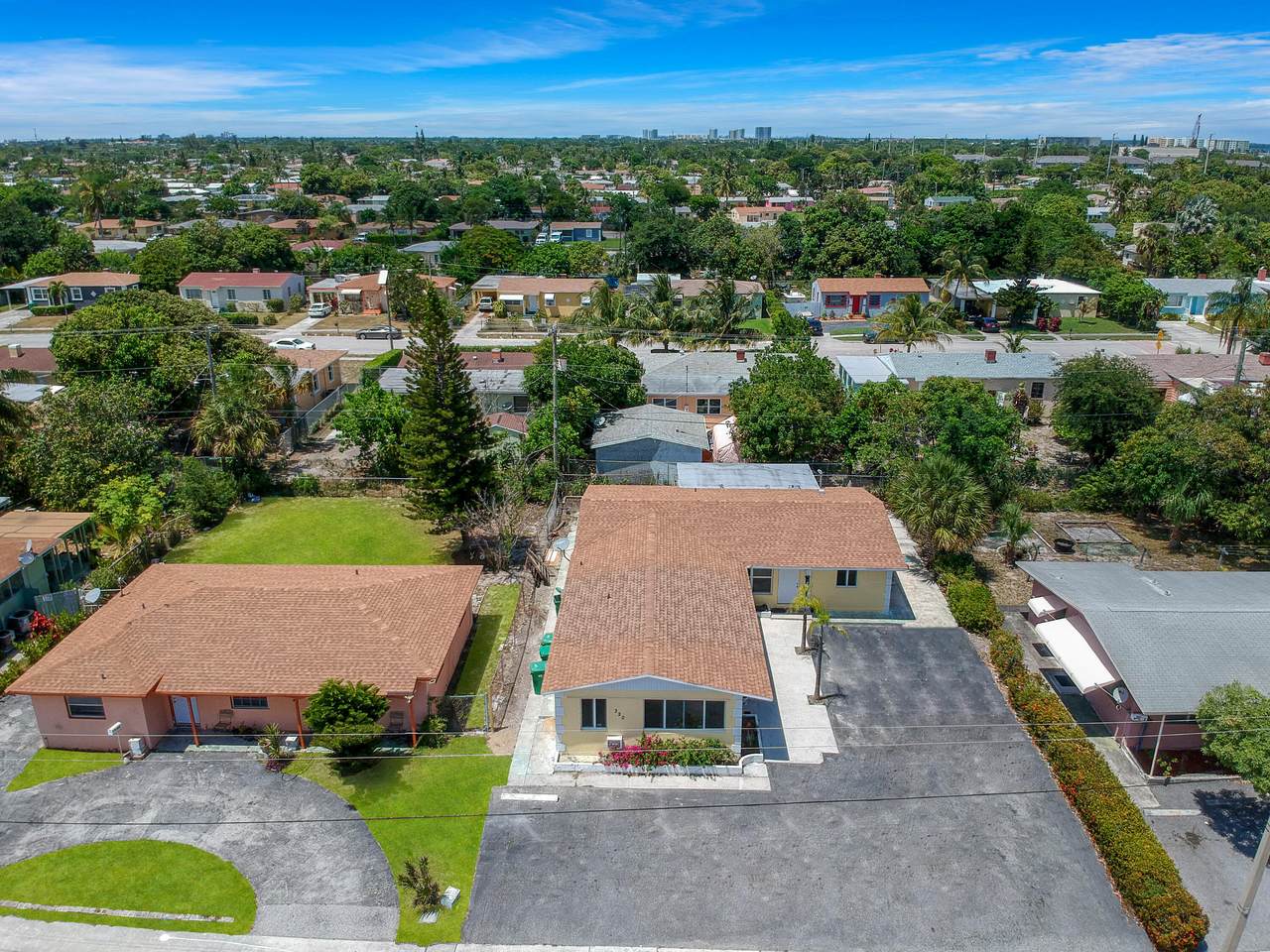 320 Blue Heron Boulevard - Photo 1