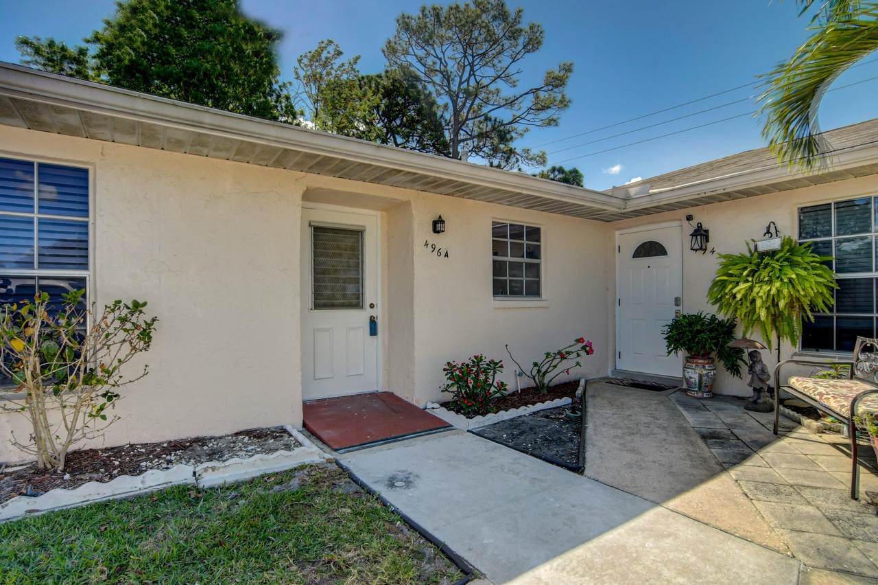 496 Holyoke Lane - Photo 1