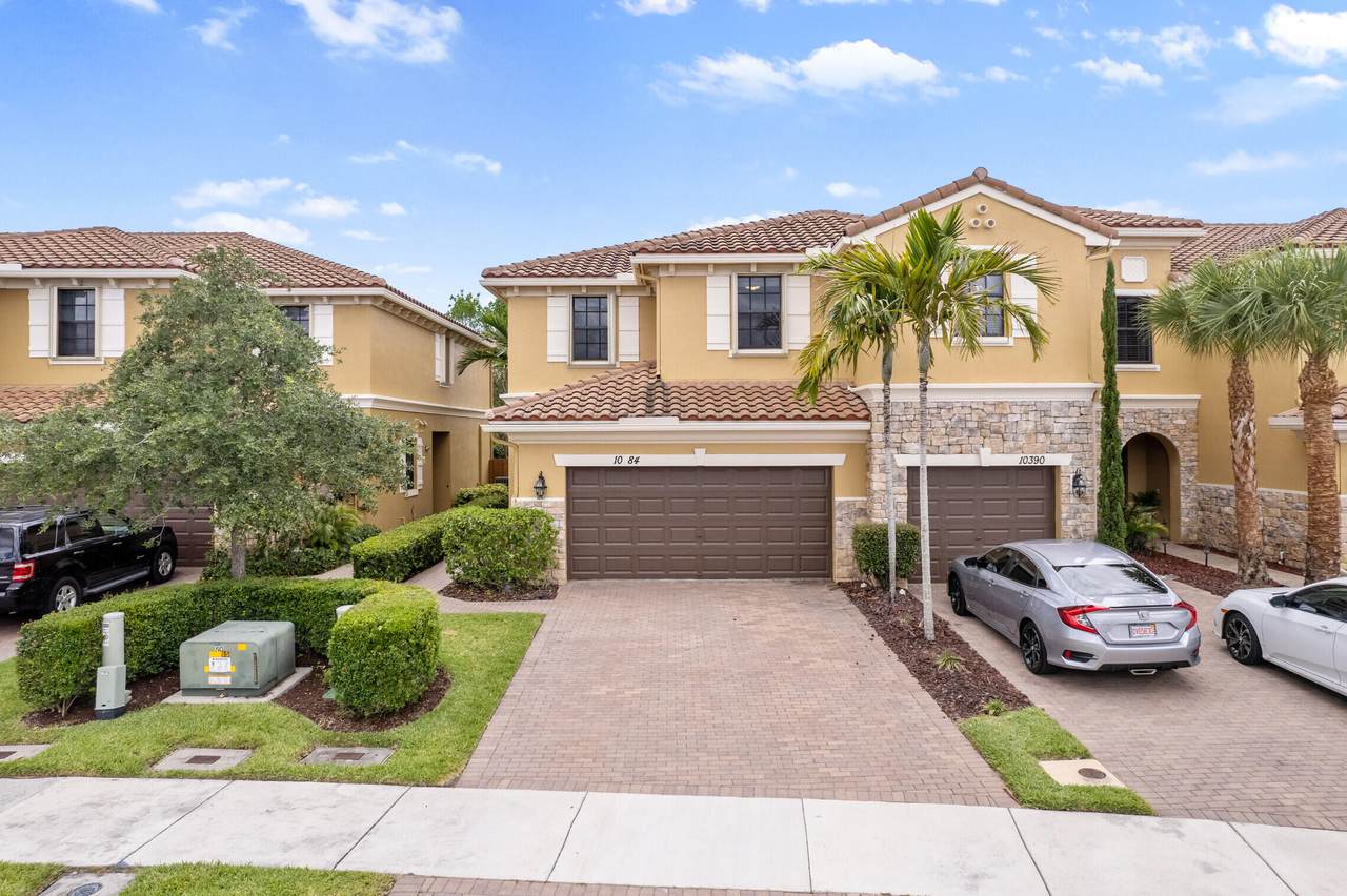10384 Wellington Parc Drive - Photo 1