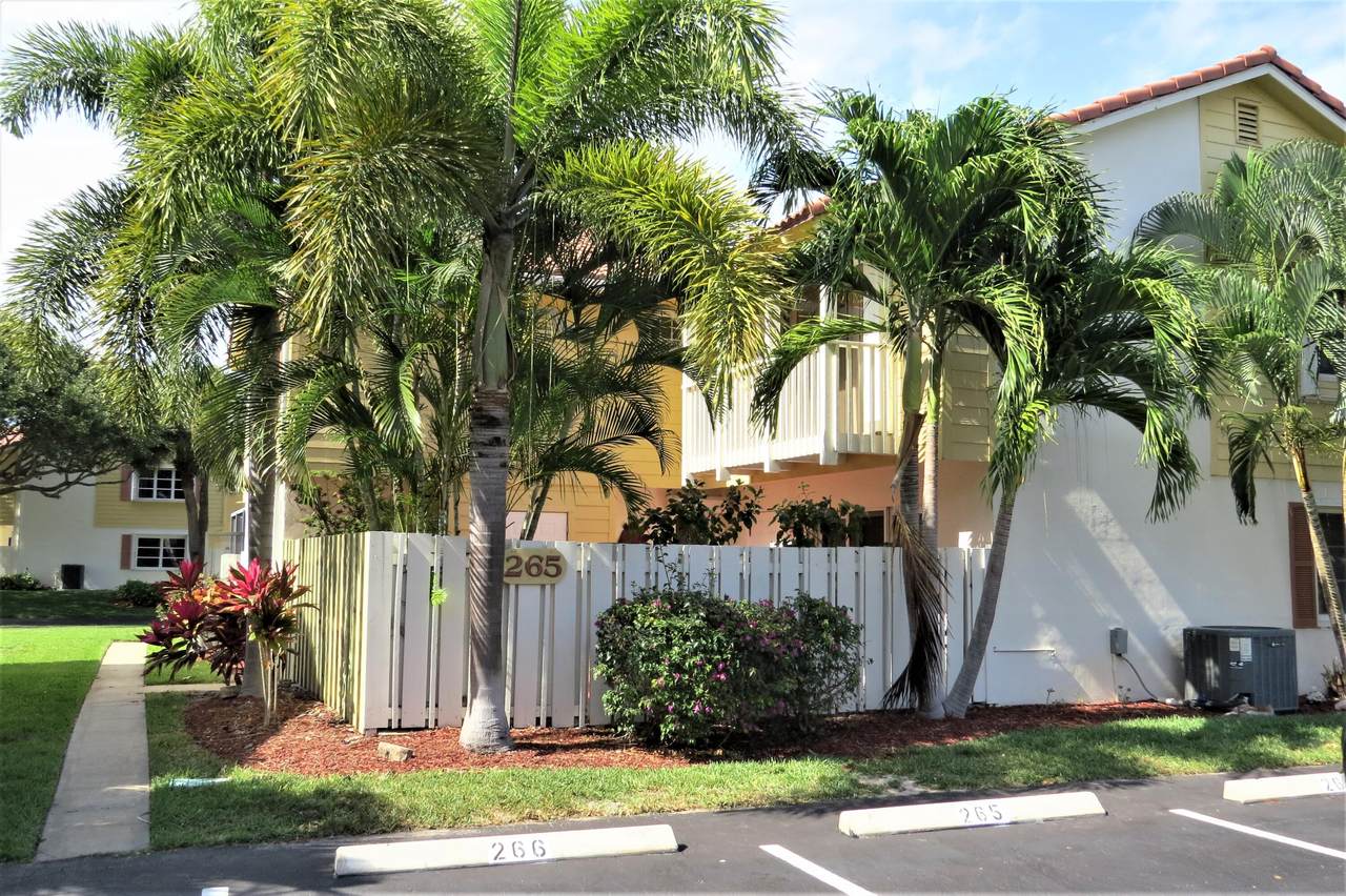 265 Seabreeze Circle - Photo 1