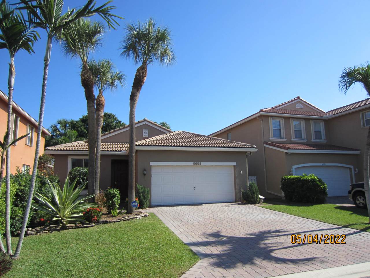 5129 Massy Drive - Photo 1