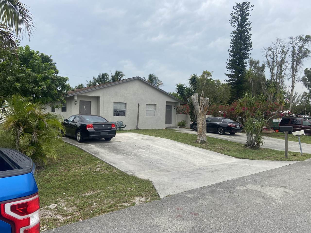 1705 Barbarie Lane - Photo 1